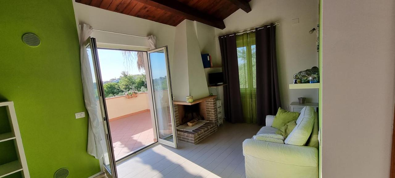 Casale Angela Apartment Torrevecchia Teatina ภายนอก รูปภาพ