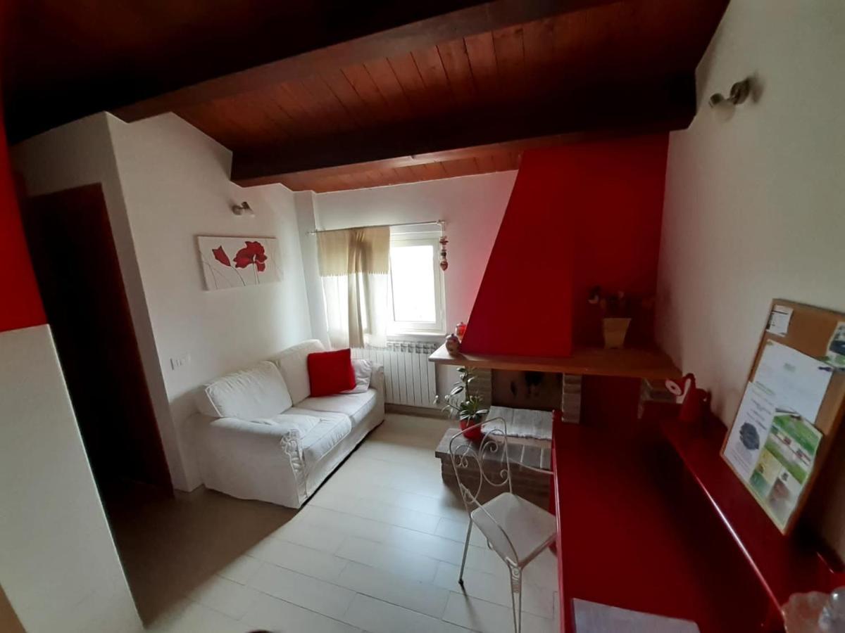 Casale Angela Apartment Torrevecchia Teatina ภายนอก รูปภาพ
