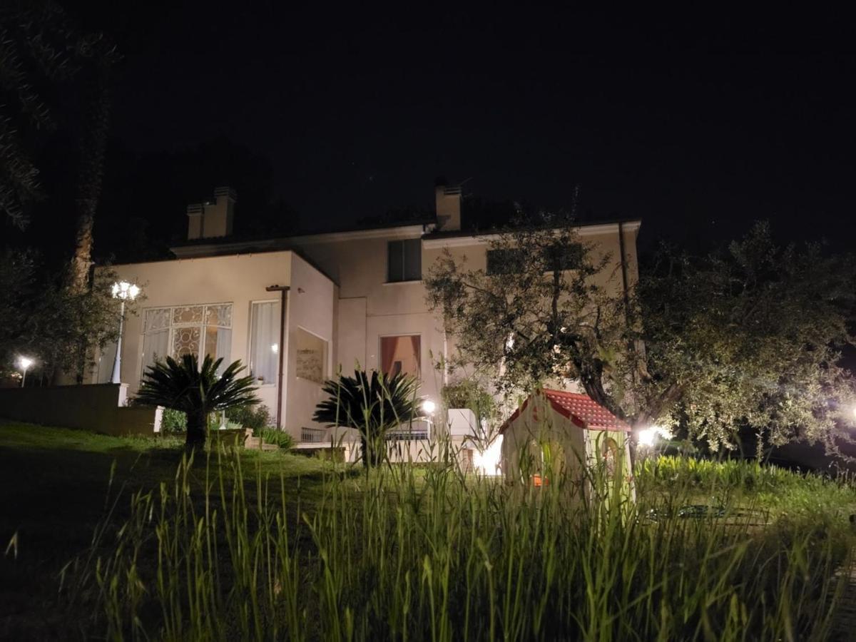 Casale Angela Apartment Torrevecchia Teatina ภายนอก รูปภาพ
